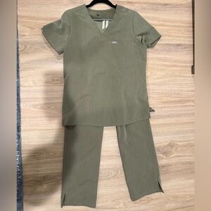 Figs Women's Olive Pajama Set